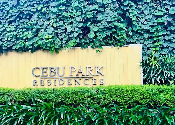 Luxe 1br Penthouse In Hyde Park Residences Aparthotel Cebu